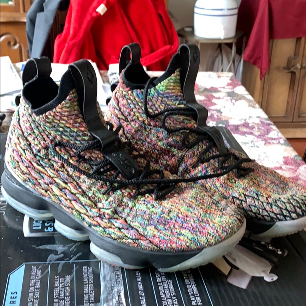 Nike lebron 15
